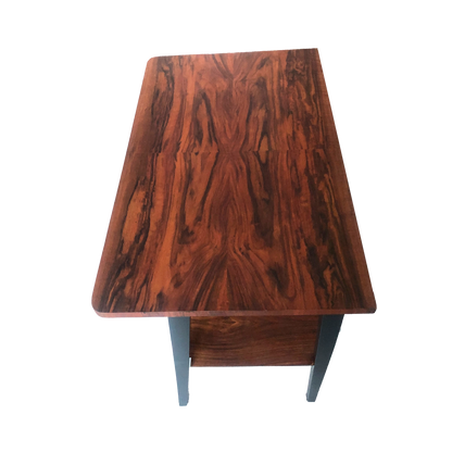 Człowiek z Komodo – Desk